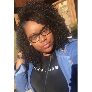 Meet your Posher, Robinesha